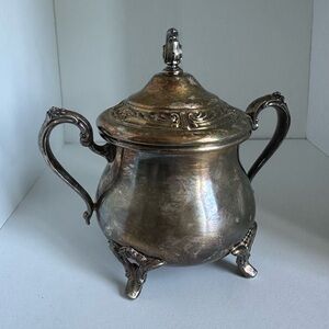 Vintage W.M Roger’s Silver Plate Sugar Bowl with Lid